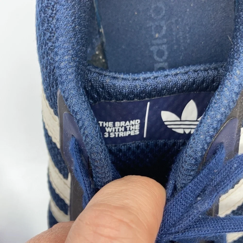 Adidas Originals swift run RF sneakers size 6‎